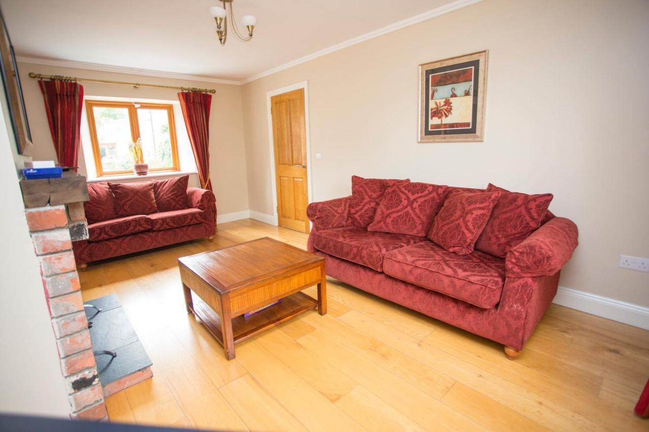 Decoy Country Cottages Navan Eksteriør bilde