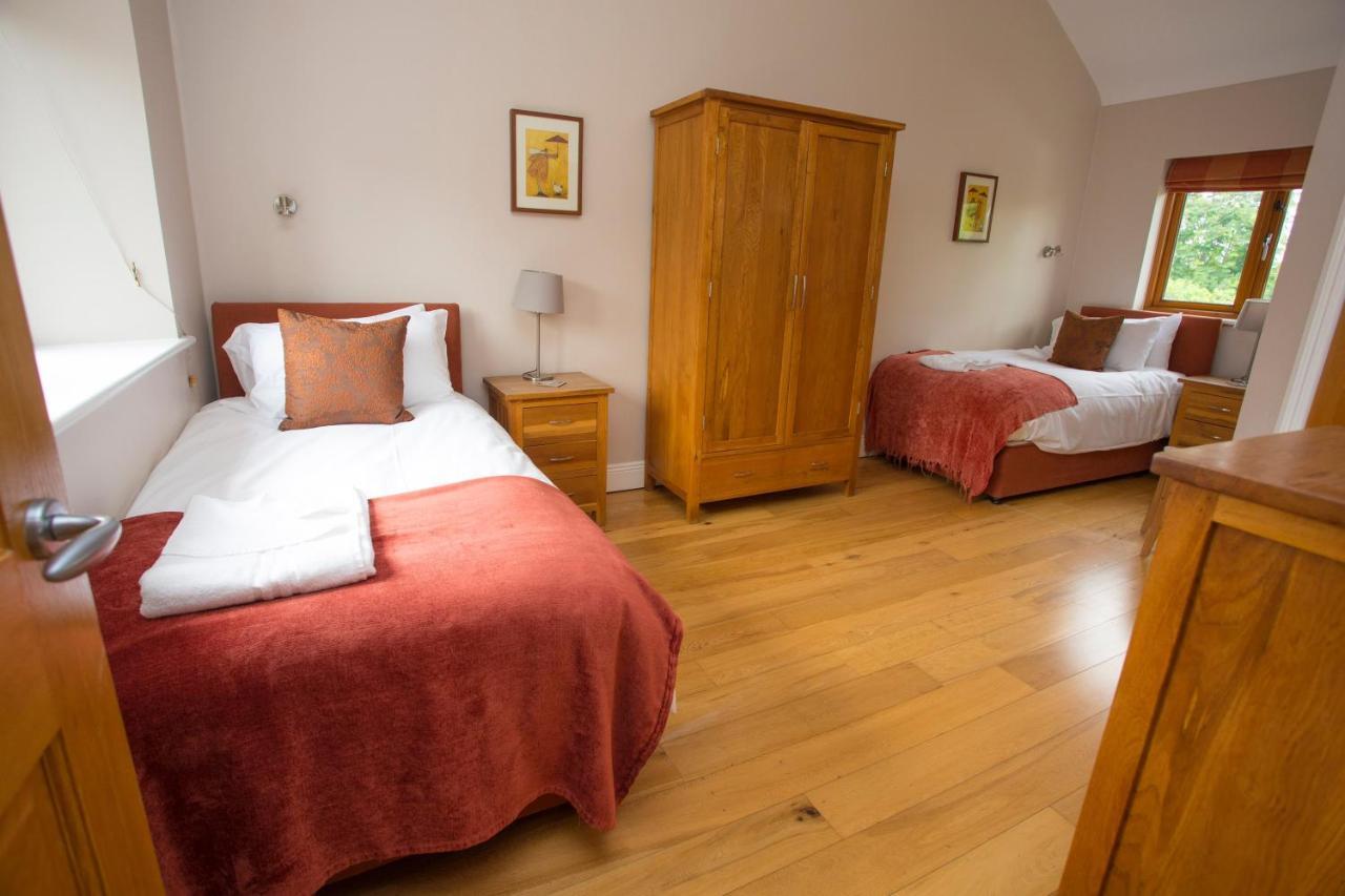 Decoy Country Cottages Navan Eksteriør bilde