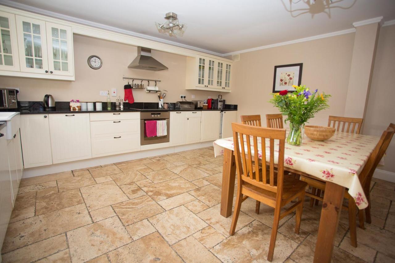 Decoy Country Cottages Navan Eksteriør bilde