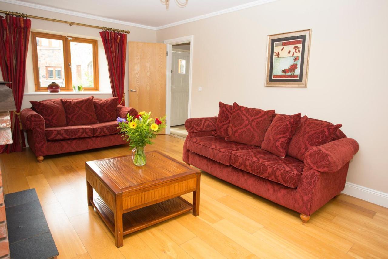 Decoy Country Cottages Navan Eksteriør bilde