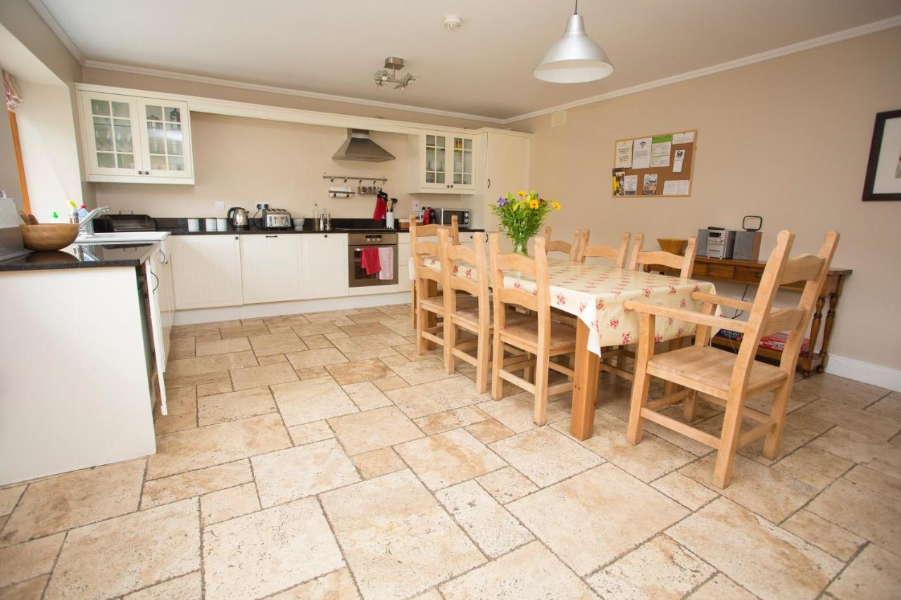 Decoy Country Cottages Navan Eksteriør bilde