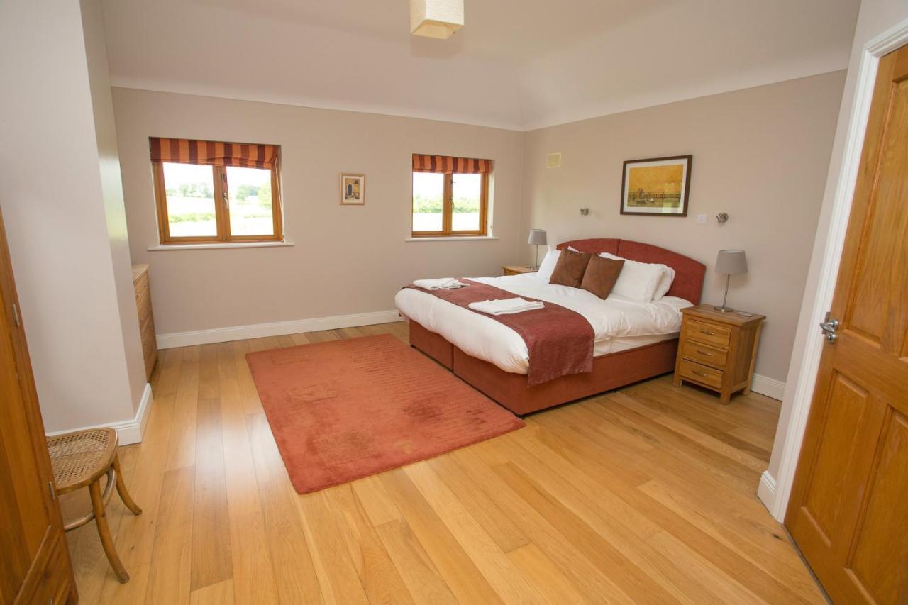 Decoy Country Cottages Navan Eksteriør bilde