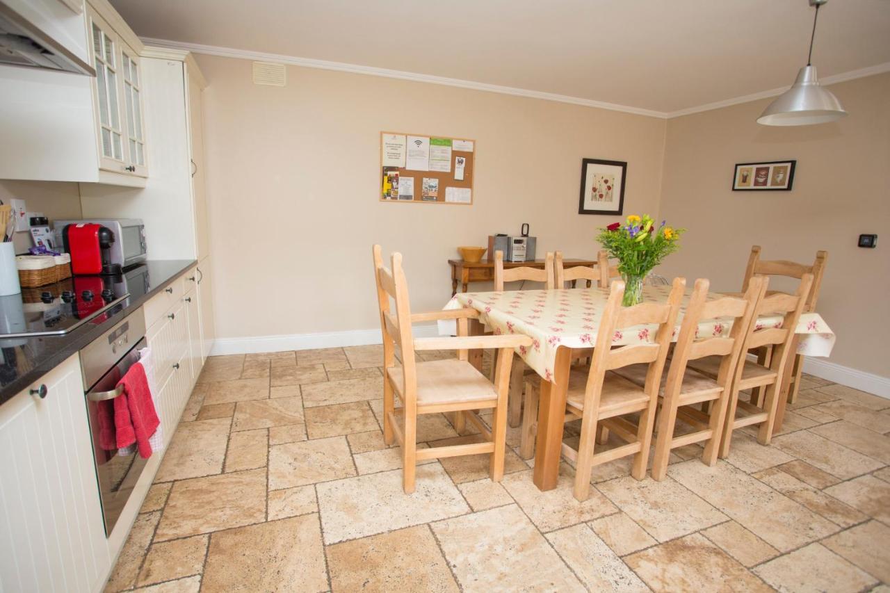 Decoy Country Cottages Navan Eksteriør bilde