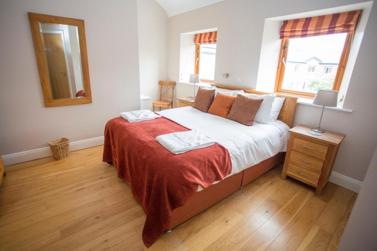 Decoy Country Cottages Navan Eksteriør bilde