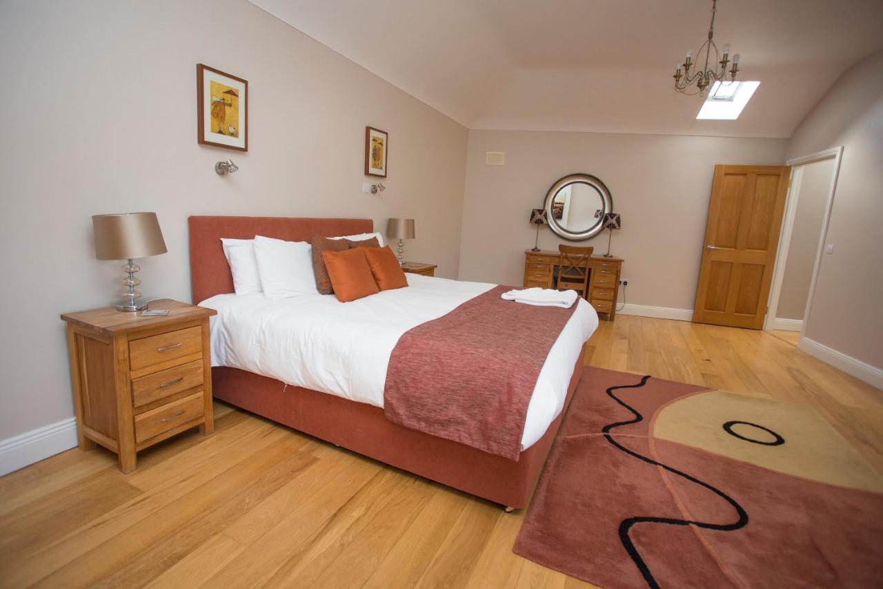 Decoy Country Cottages Navan Eksteriør bilde