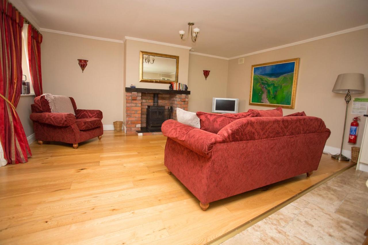 Decoy Country Cottages Navan Eksteriør bilde