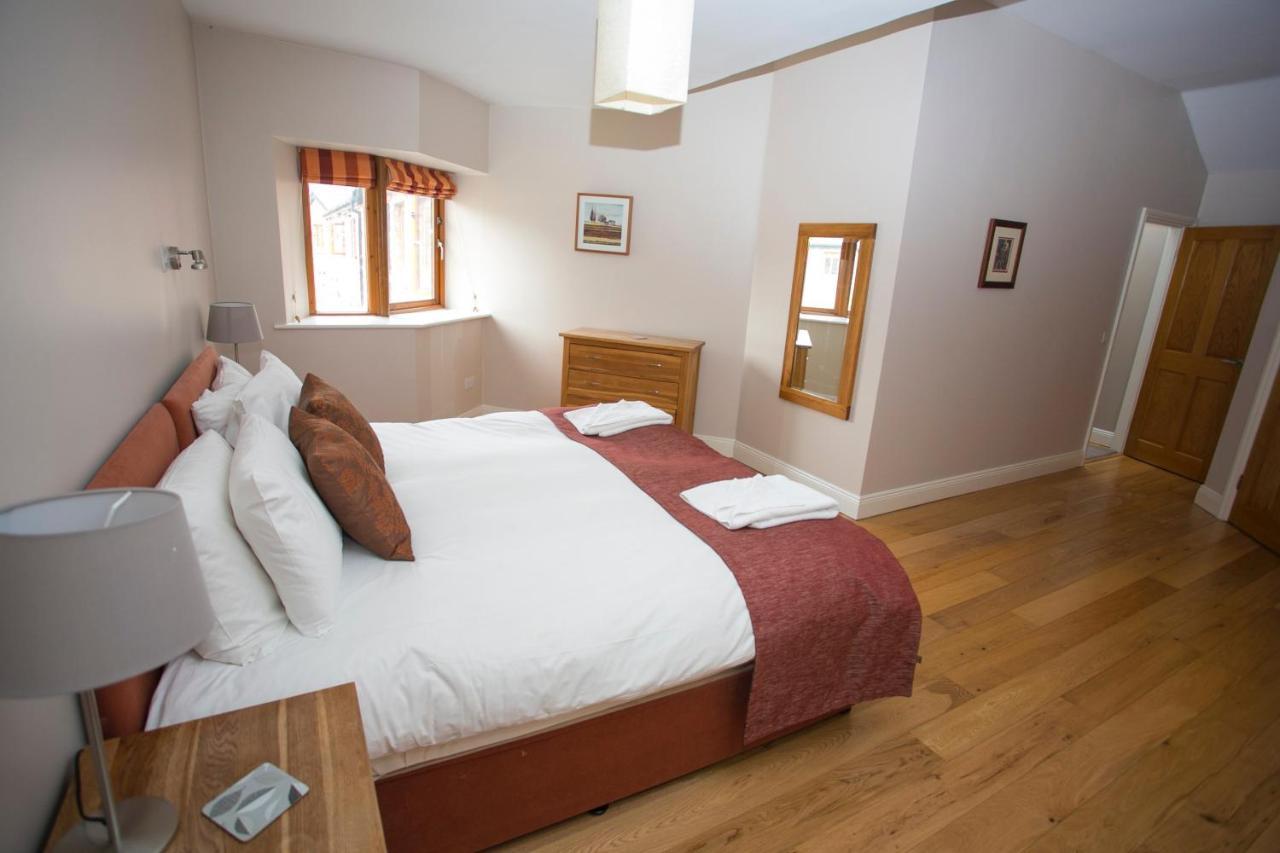 Decoy Country Cottages Navan Eksteriør bilde