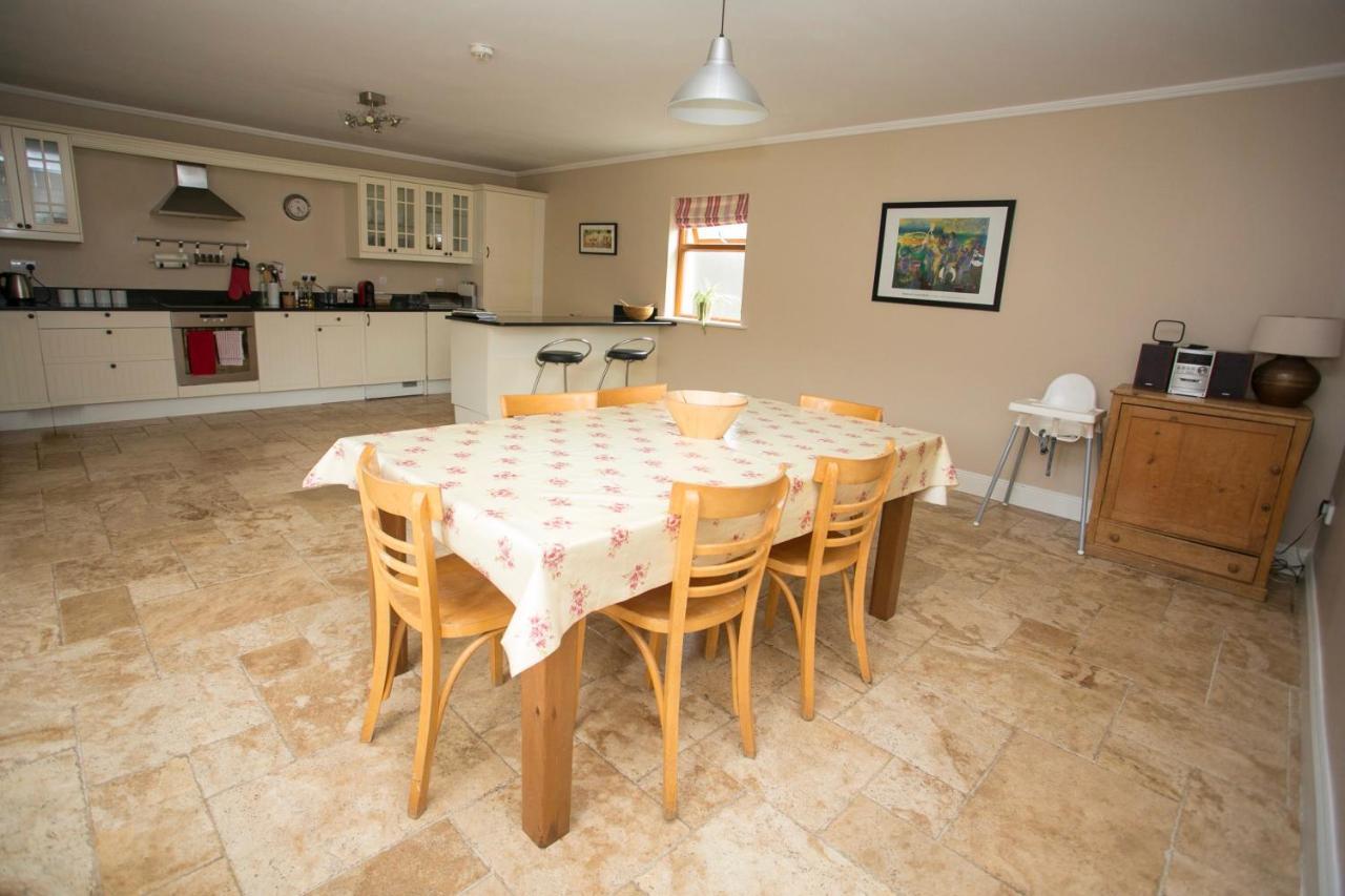 Decoy Country Cottages Navan Eksteriør bilde