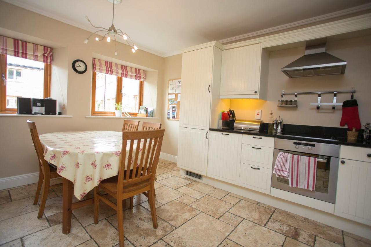 Decoy Country Cottages Navan Eksteriør bilde