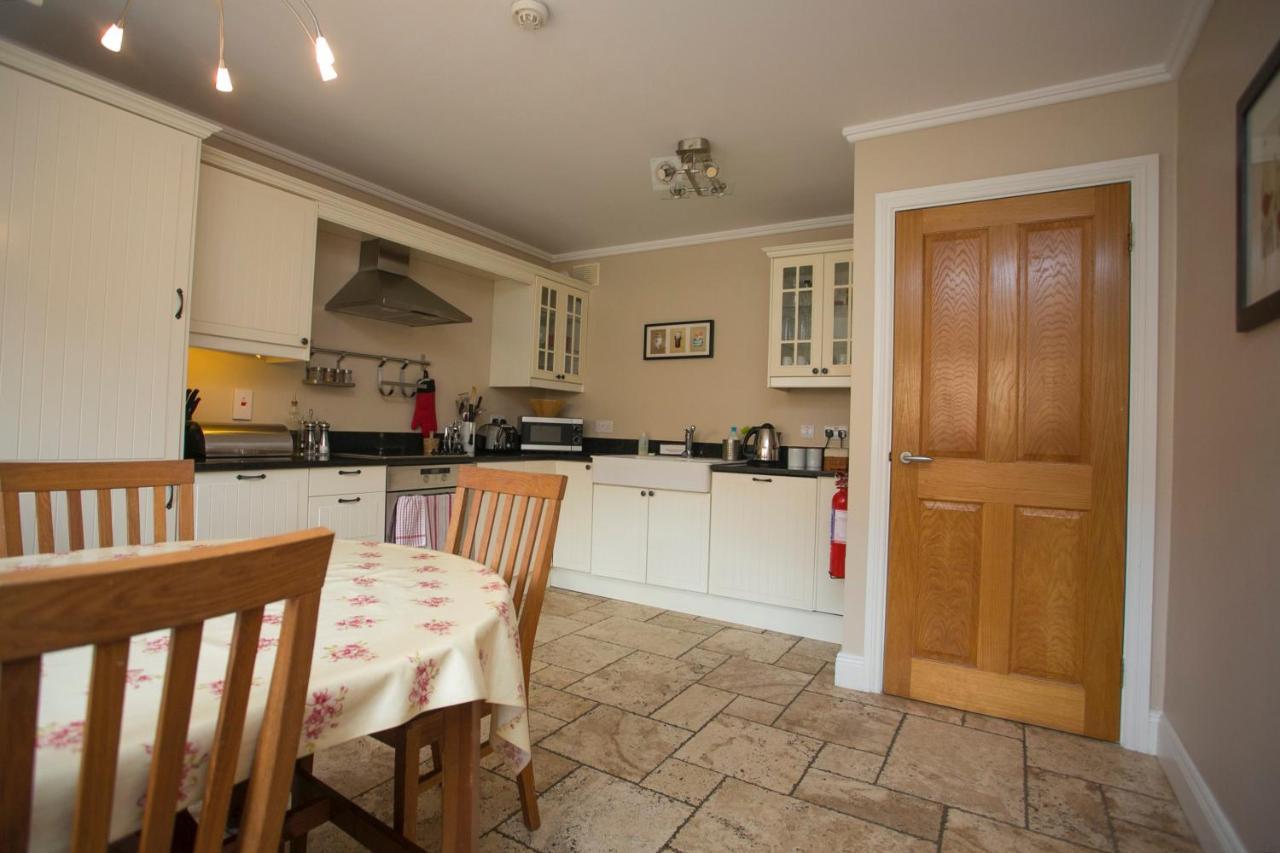 Decoy Country Cottages Navan Eksteriør bilde