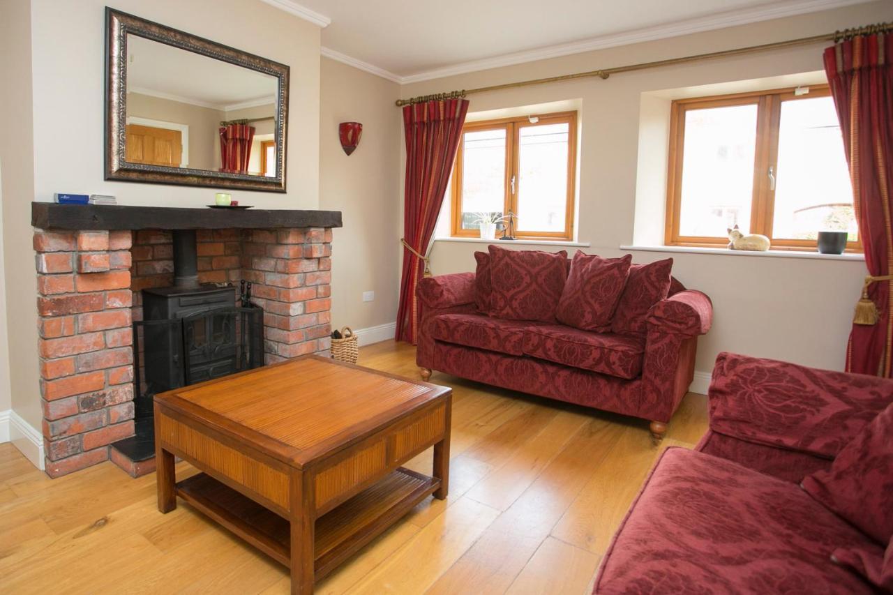 Decoy Country Cottages Navan Eksteriør bilde