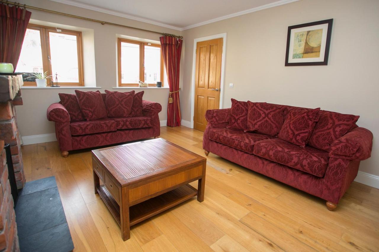 Decoy Country Cottages Navan Eksteriør bilde