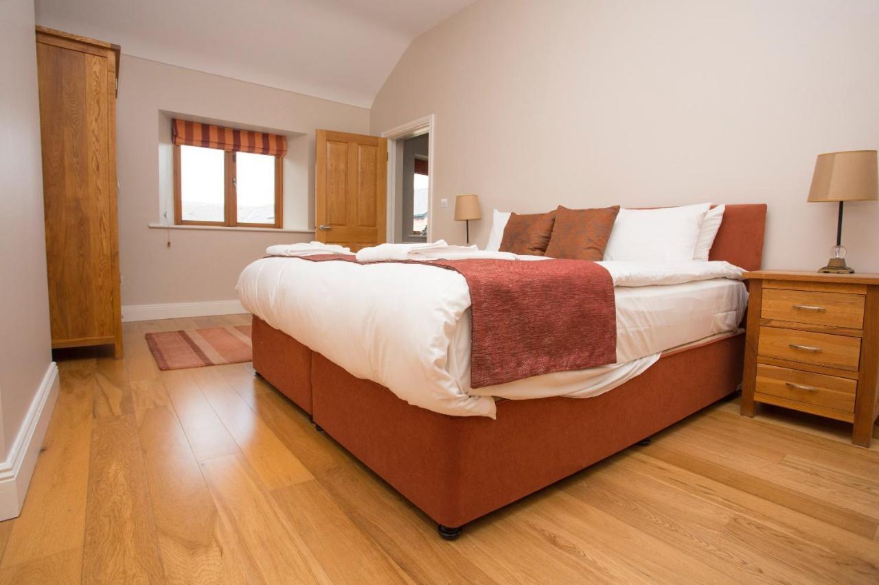 Decoy Country Cottages Navan Eksteriør bilde