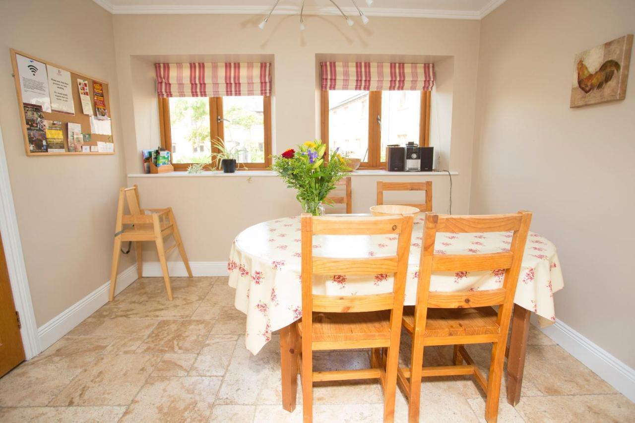 Decoy Country Cottages Navan Eksteriør bilde